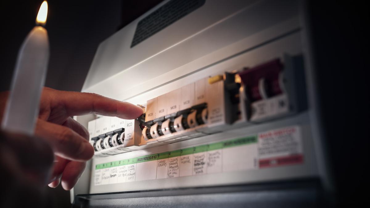 Burduja garanteaza ca Romania nu va ramane fara lumina de Paste Nu exista risc de pana totala