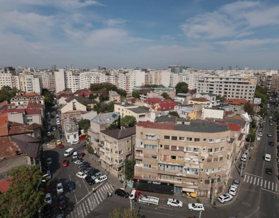 Cat valoreaza locuintele de langa metrou Diferente mari de pret intre case apropiate si departate de statii