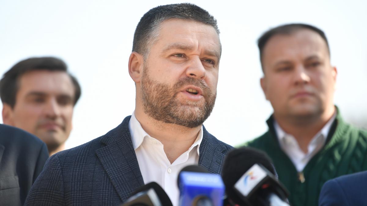 Ciprian Ciucu a dat in judecata MApN Primarul contesta autorizatia de constructie a unui hotel