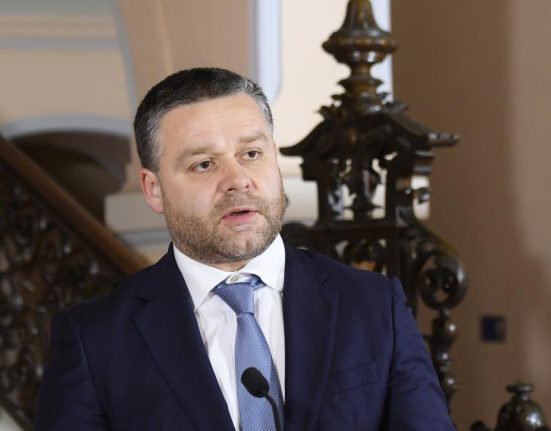 Ciprian Ciucu il acuza pe Nicusor Dan ca blocheaza proiectele din Bucuresti Semnatura finala ii apartine Si stam si asteptam