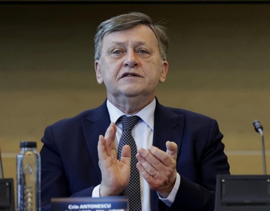Crin Antonescu exclude aducerea USR la guvernare daca castiga alegerile Oamenii astia tot s ar certa intre ei