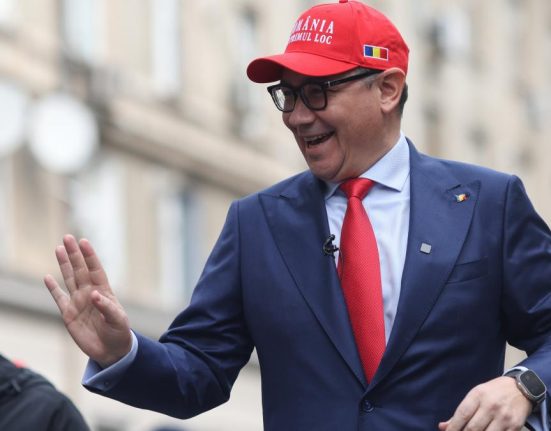 De ce a mintit Victor Ponta Liviu Dragnea Doina Pana si Hidroelectrica E un mitoman