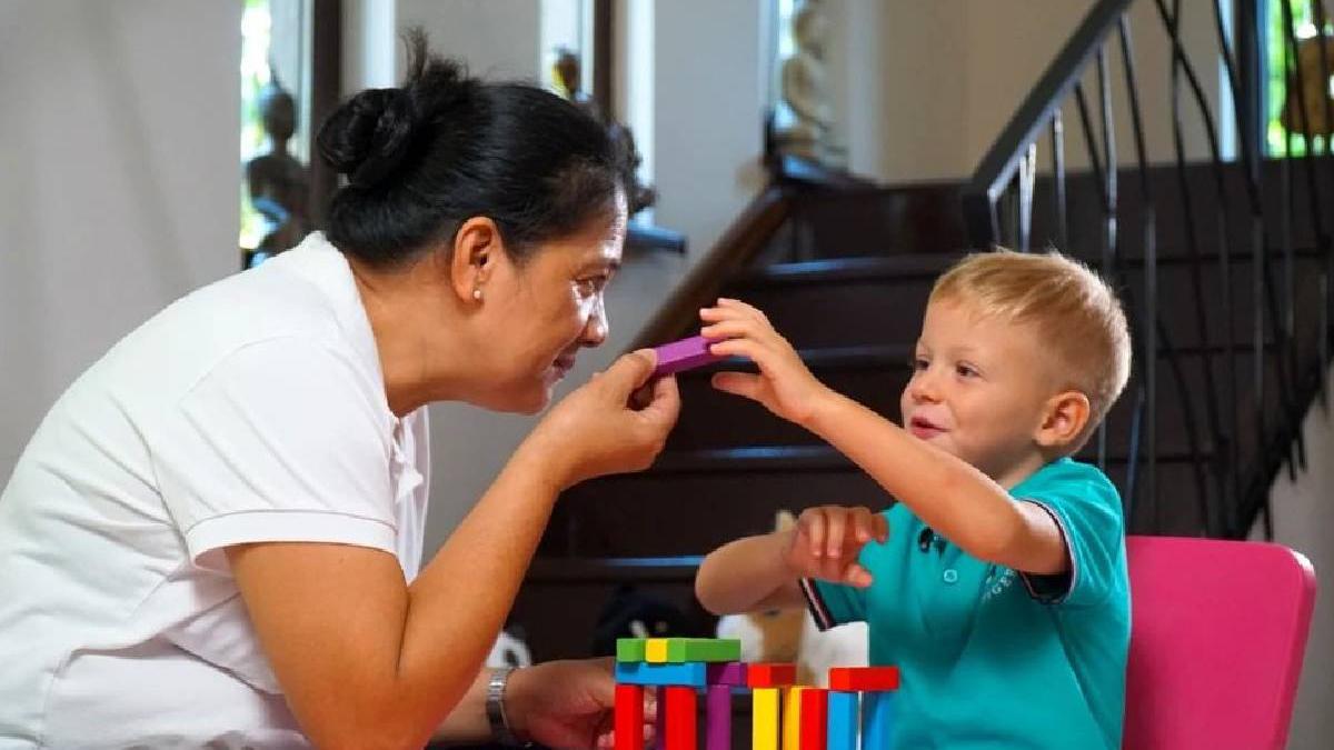 Educatoare asiatice in Romania Motivele venirii lor