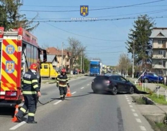 Impact violent intre doua masini in Dambovita O teava de gaz rupta locuitorii evacuati