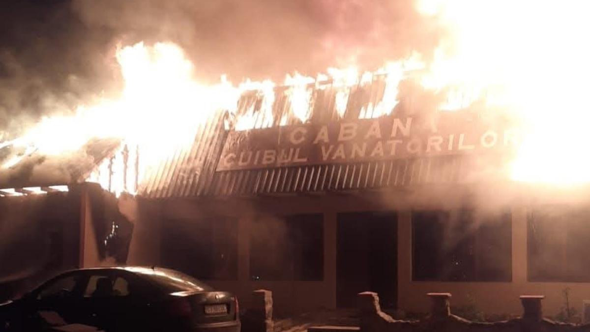 Incendiu la o cabana vanatoreasca in Constanta
