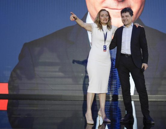 Interviu Elena Lasconi O delegatie USR a vrut sa se intalneasca cu Nicusor Dan dar el nu i a mai primit de frica