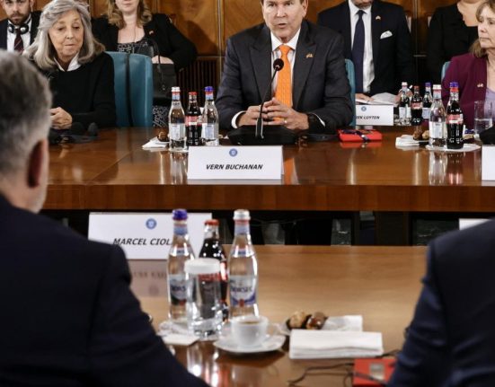 Marcel Ciolacu ia intrebat pe oficialii SUA cum a ajuns Calin Georgescu in top mondial pe TikTok fara sa fie cantaret