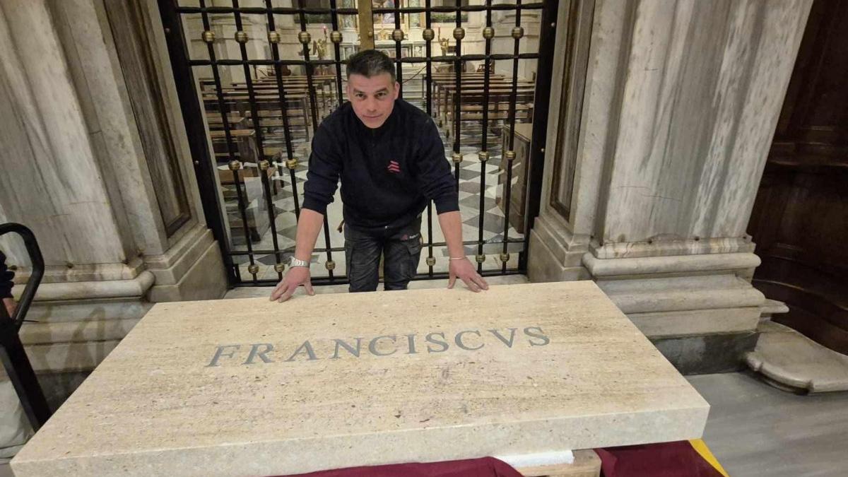 Marturia unui roman care a lucrat la mormantul Papei Francisc