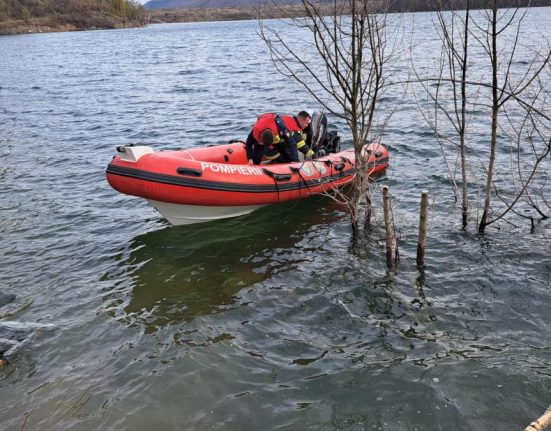 Misiune dificila pentru gasirea pompierului cazut in Siriu