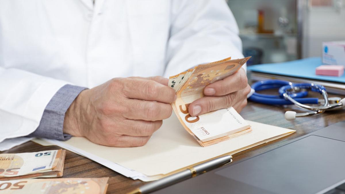 Mita de pana la 3500 euro pentru operatie la Institutul de Boli Cardiovasculare Iasi Managerul si medicii cercetati penal