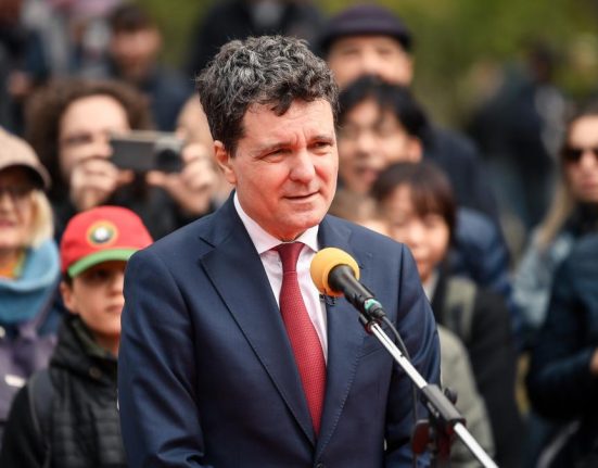 Nicusor Dan despre folosirea masinii Primariei Daca ma duce acasa poate sa ma duca si la o dezbatere