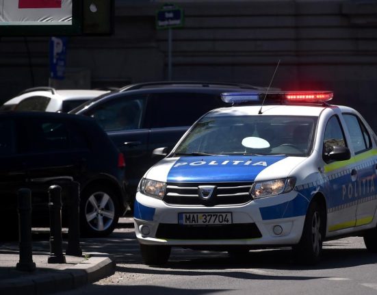 O eleva din Bistrita Nasaud retinuta pentru agresarea unei profesoare