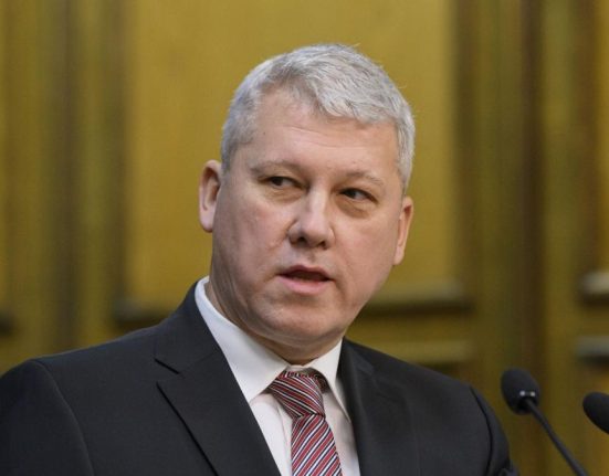 Reactia lui Catalin Predoiu dupa moartea lui Rares Ministrul raspunde lui Simion care i a cerut demisia