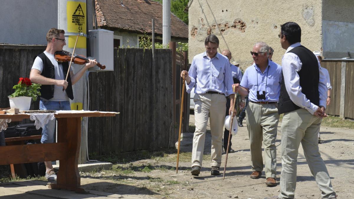 Regele Charles isi anuleaza vizita in Romania din cauza tratamentelor