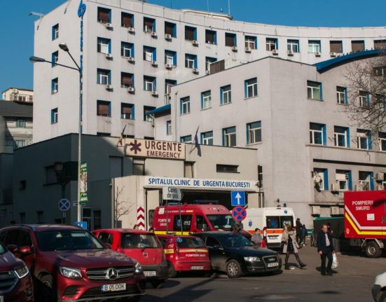 Seful Salvamont Predeal atacat de urs starea grava