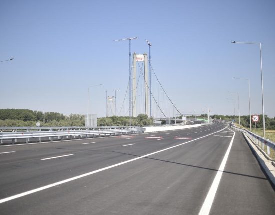 Un mare succes al Golden Gate ului Romaniei Asfaltul de pe podul peste Dunare a rezistat peste iarna
