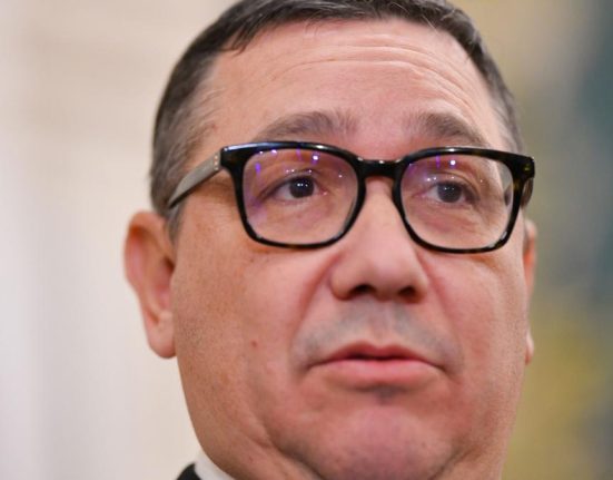 Victor Ponta furios la un interviu RFI Vorbiti ca un candidat sorosist Calin Georgescu e patriot