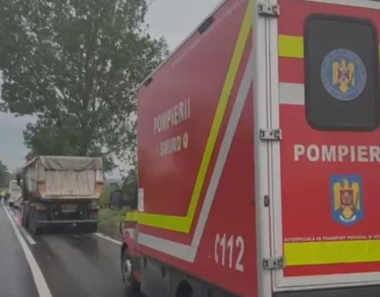Accident grav in Tulcea Autocar cu 20 pasageri ciocnit de TIR