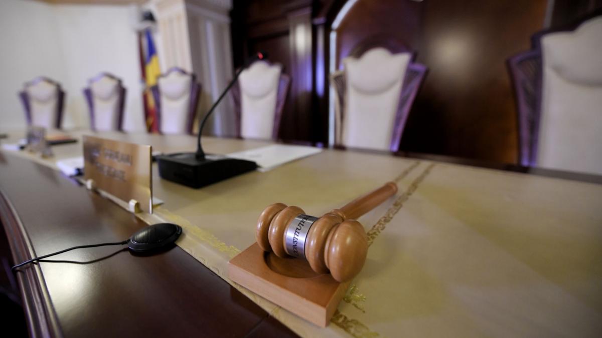 CCR analizeaza astazi cererea unui candidat prezidential privind anularea primului tur