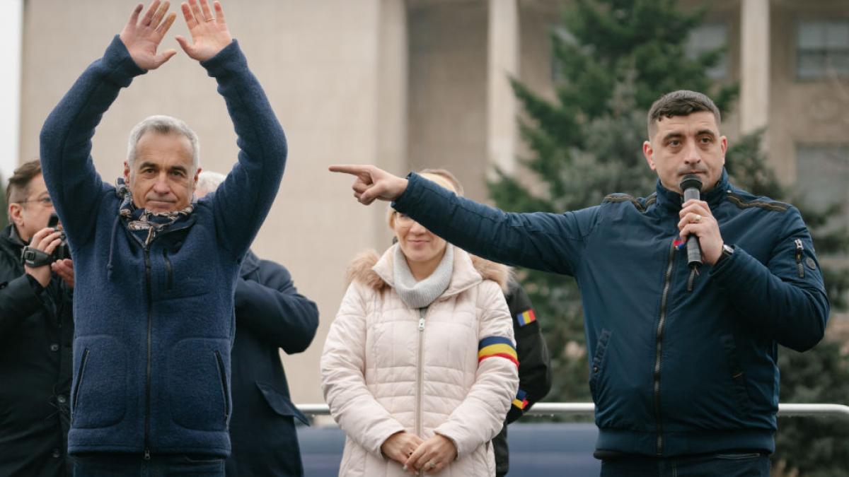 Calin Georgescu atac la Simion despre concedierea a 500000 bugetari