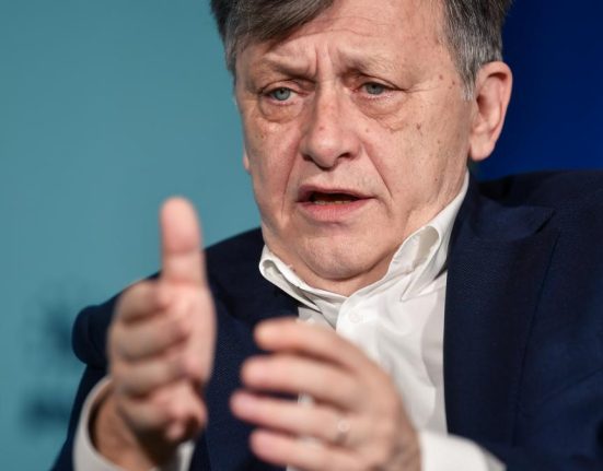 Crin Antonescu Intalnirea lui Nicusor Dan cu Florian Coldea e irelevanta pentru Romania Relevant e votul de duminica