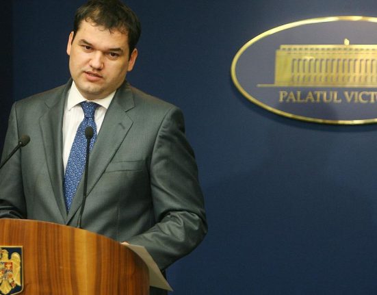 Cseke Atilla respinge planul lui Simion de concedieri