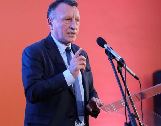 Liderul PSD Constantin Toma Paul Stanescu ne a cerut sa votam pentru Simion in noiembrie Imi asum