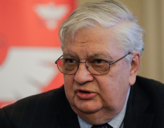 Mircea Cosea Un ii din diaspora spun fara noi mureati de foame Fals