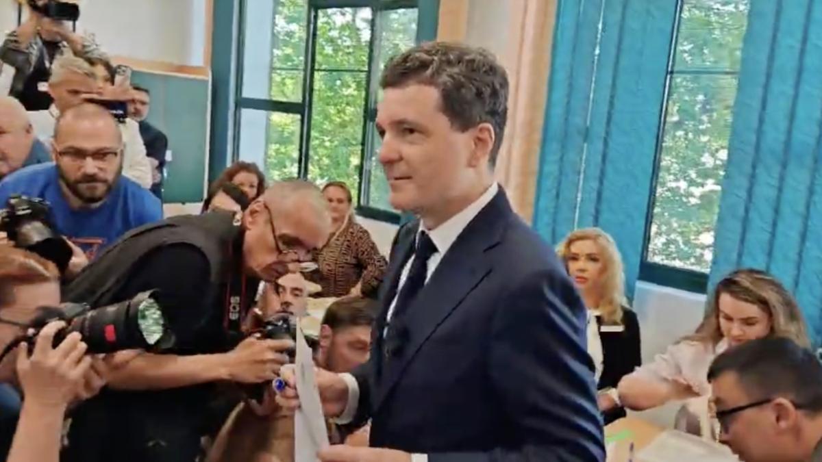 Nicusor Dan la vot Am votat pentru oameni tacuti cinstiti nereprezentati pana acum