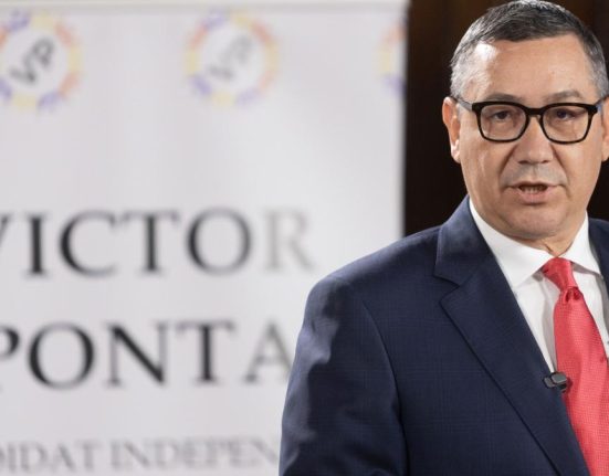 PSD il acuza pe Victor Ponta de furtul bazei de date