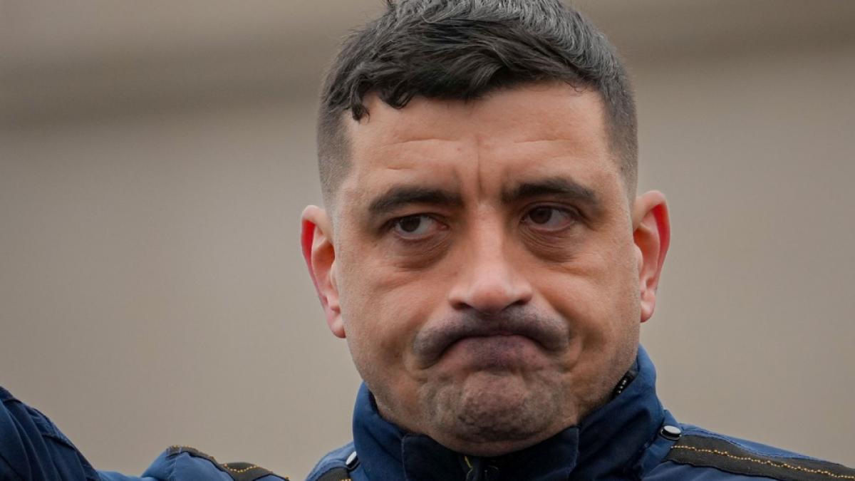 Politolog A jigni contracandidatul astfel este penibil