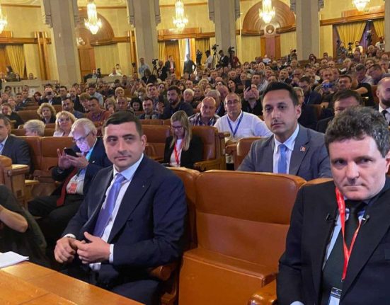 Prima confruntare publica intre Nicusor Dan si George Simion la Congresul BNS