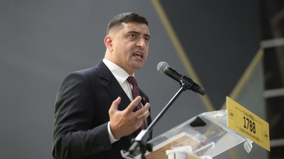 Simion avertizeaza din nou bugetarii Paraziti politici ajunsi aici pe pile relatii si amante