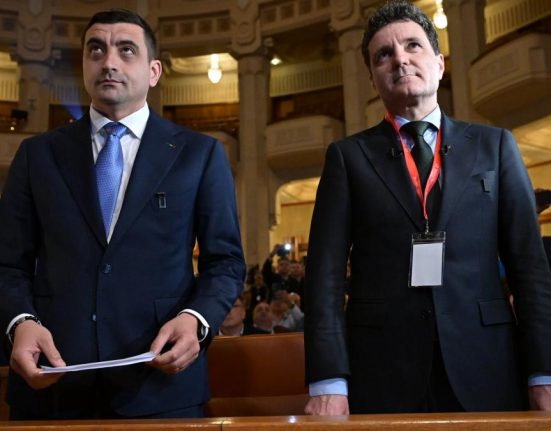 Stefan Popescu analist politic Populismul atinge cote alarmante sunt necesare dezbateri dese pentru a evita haosul