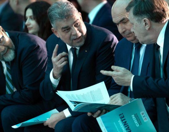 Tensiuni si acuzatii Se rupe Coalitia Liderii se reunesc azi