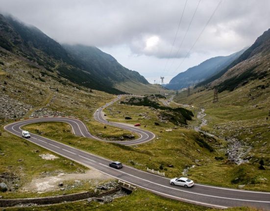 Circulatia e oprita sambata pe Transfagarasan pentru competitie ciclism