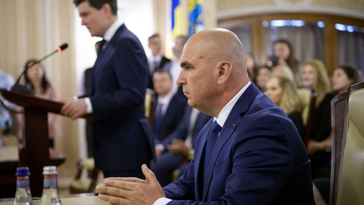 Culisele negocierilor pentru Guvernul Bolojan USR pleaca suparat revine cu ministere