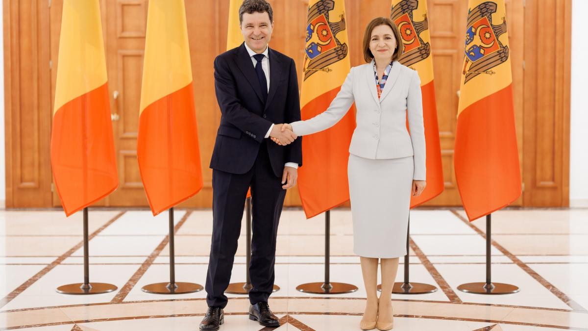 Maia Sandu l a ovationat pe Nicusor Dan dupa vizita