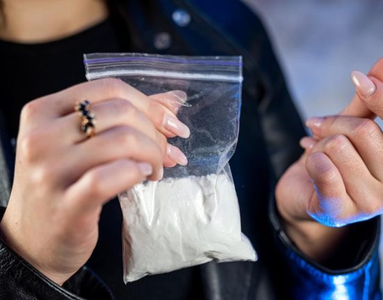 O elev de 14 ani a consumat droguri n coal