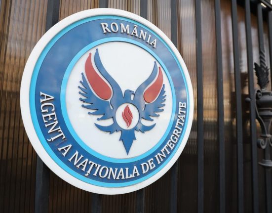 Pana cand se depun declaratiile de avere la ANI