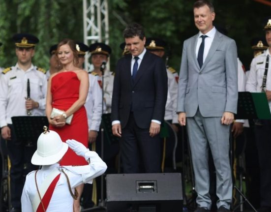 Petrecerea de nastere a regelui Charles