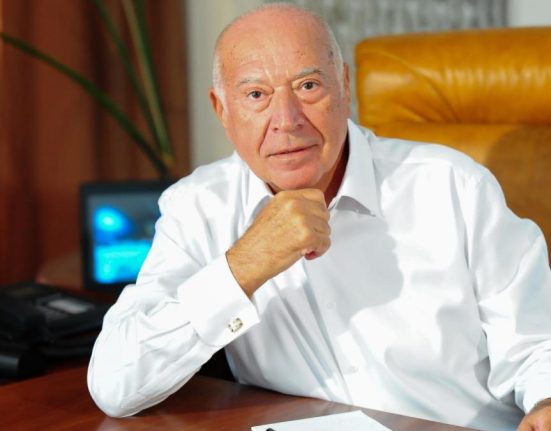 Profesorul Dan Voiculescu avertizeaza Bogatia 1 ameninta stabilitatea globala