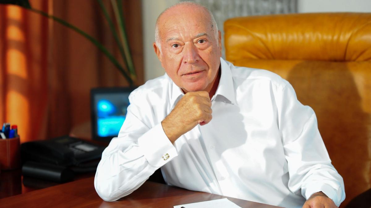 Profesorul Dan Voiculescu avertizeaza despre riscurile renuntarii la plafonarea preturilor la energie