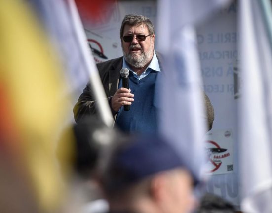 Reforma nu este legata de cei care au generat deficitul excesiv