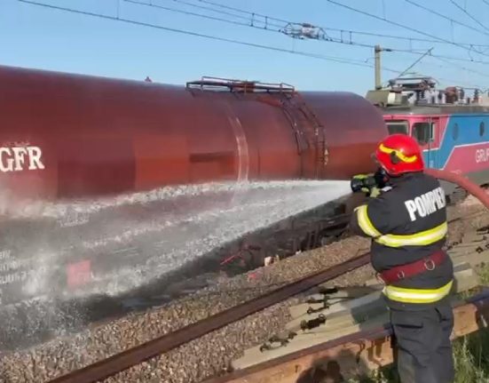 Trafic feroviar reluat dupa 24 de ore la Rosiori Maldeni
