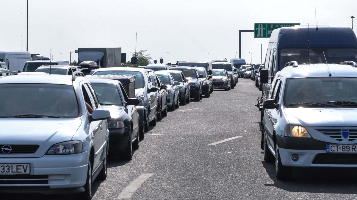 Trafic intens pe Valea Prahovei si autostrazi