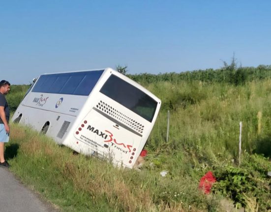 Un autocar s a rasturnat pe A2 Plan Rosu activat