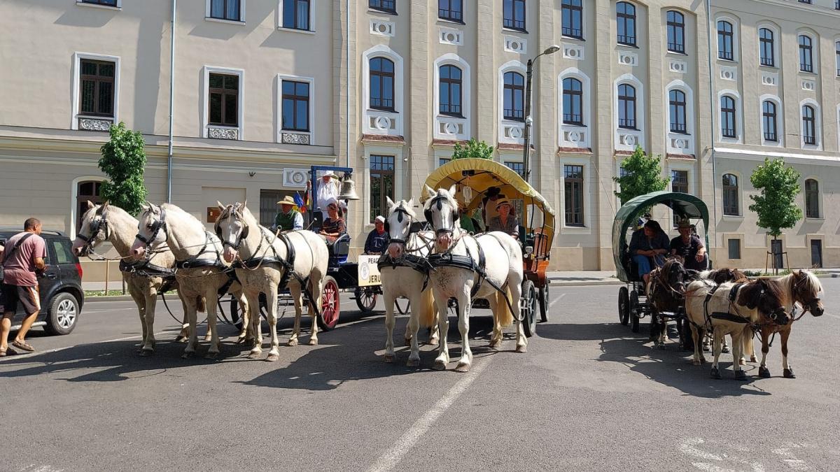 Caravana cu Clopotul Pacii trece prin Romania