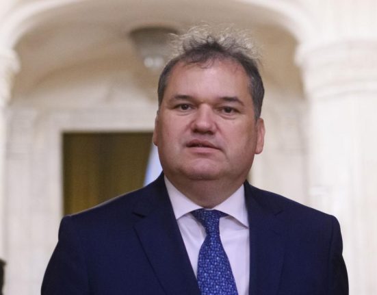 Cseke Attila a taiat salariile din Ministerul Dezvoltarii