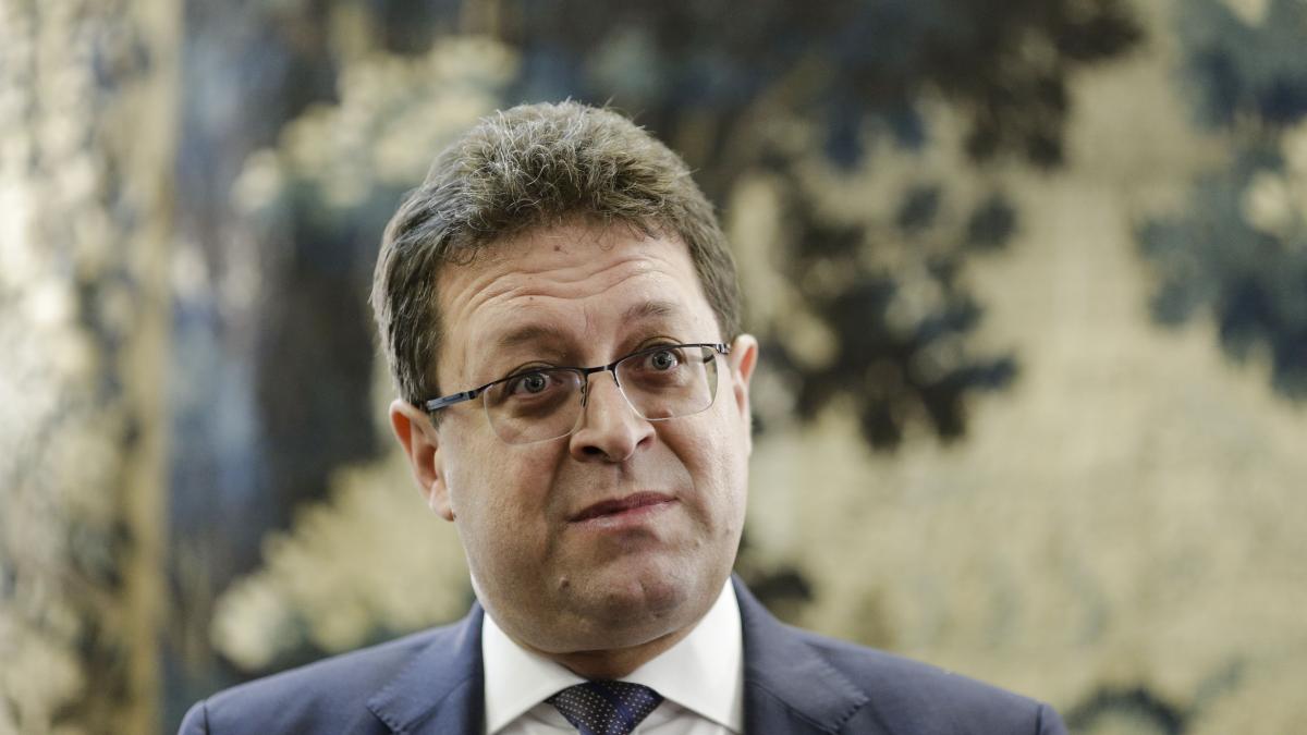 Directorul RA APPS salariu si beneficii aproape 1 million euro